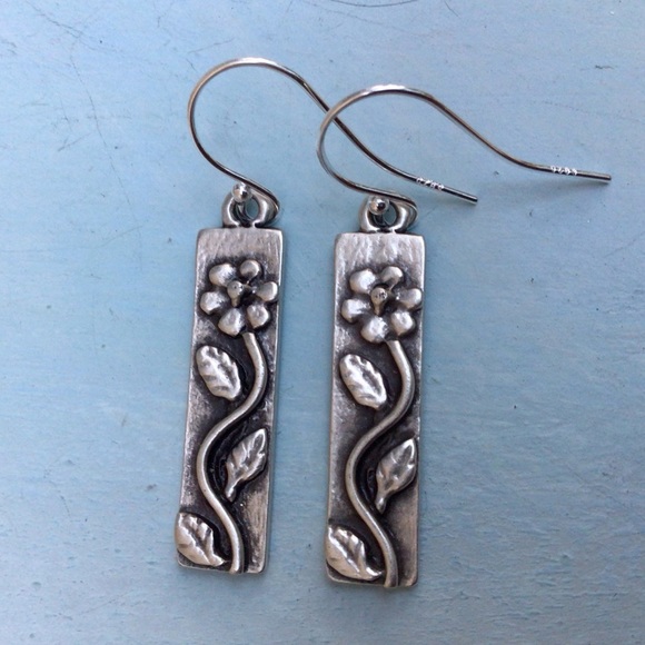 Sterling Silver Sundance charm earrings - Picture 6 of 11